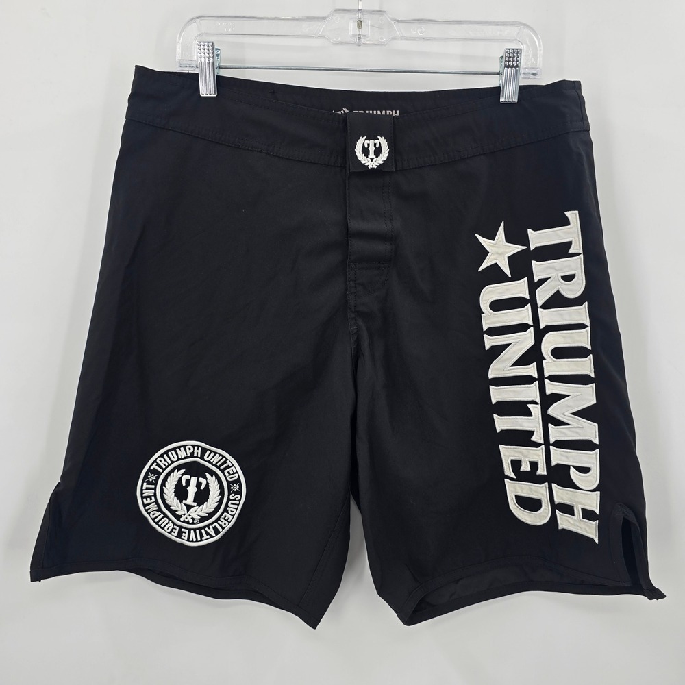 Triumph United MMA Fight Shorts Mens Medium Black White Embroidered‎ Trunks